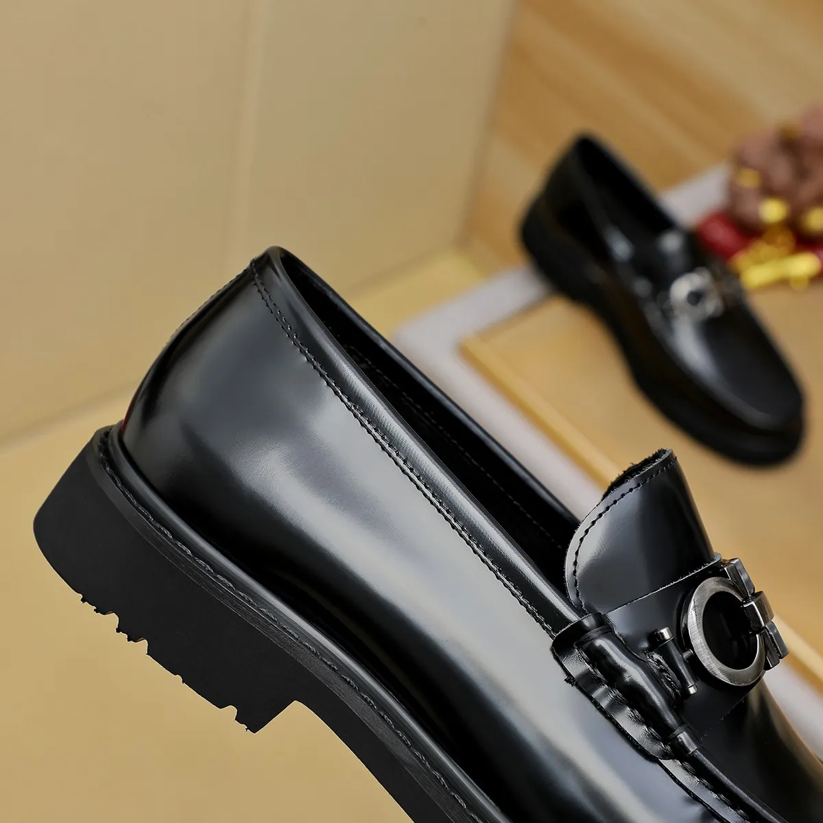 Men's shoes 💰500 Ferragamo [Ferragamo] top imported suit men's shoes 💯Original copy of the official website, product materials: selected imported embossed calfskin + luxury hardware buckle accessories ~ imported water-dyed cow 🐂 leather lining. Strong three-dimensional visual effect, original combination outsole, multiple colors available😘 Size: 38-44 (.45.46.4. Customized)
